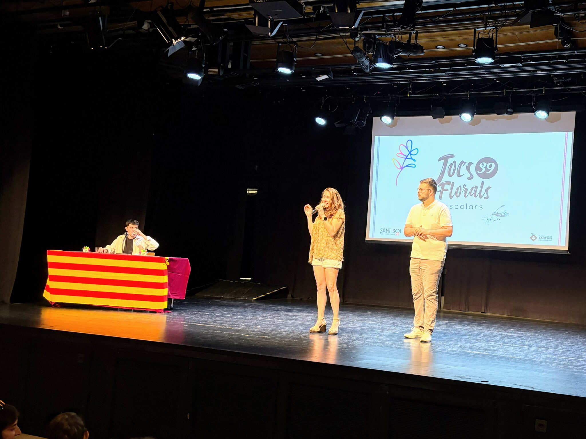 Guanyadores i guanyadors dels premis de barri de la 39a edició dels Jocs Florals Escolars